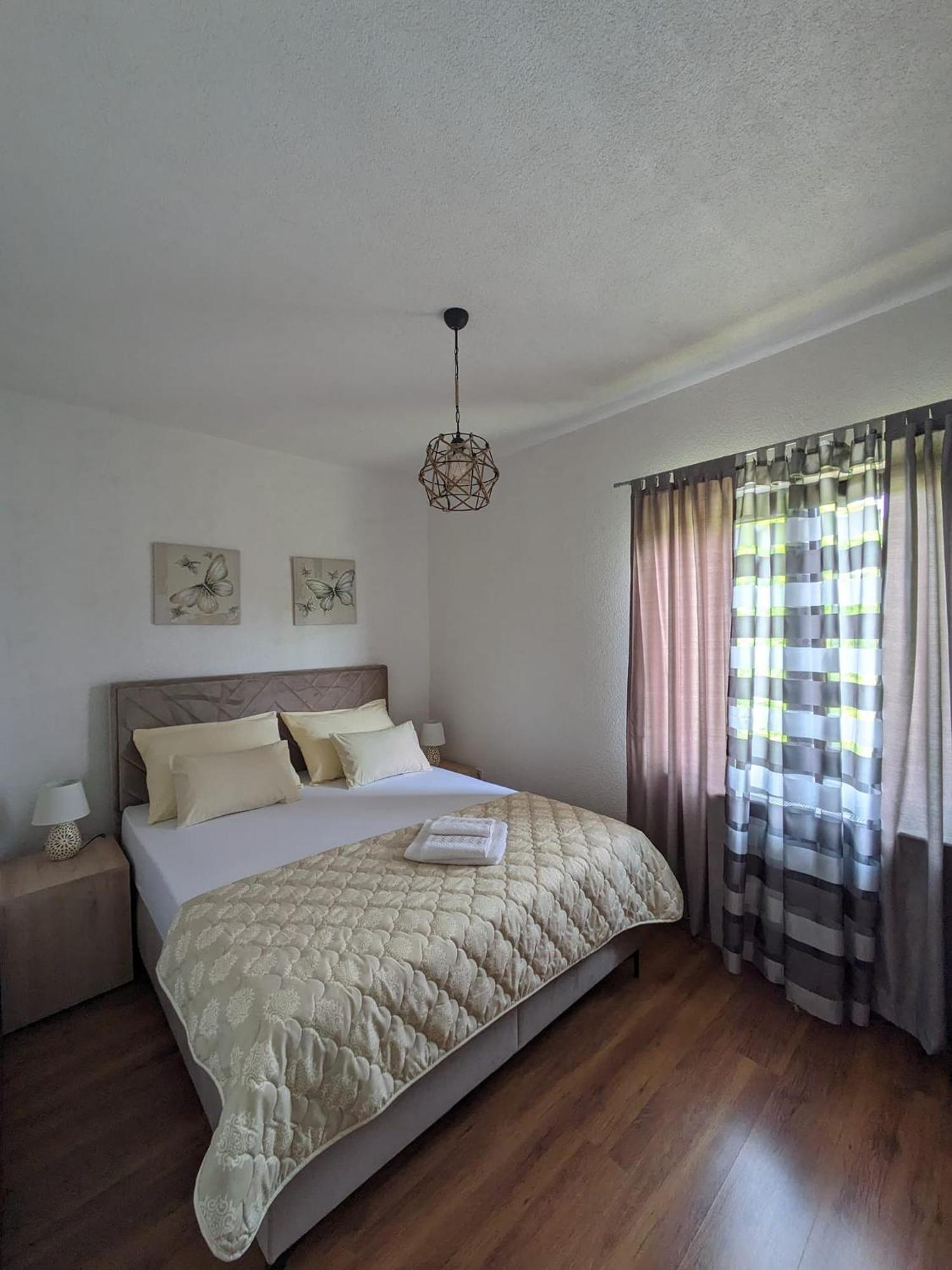 Vacation Home Keskic Velika Gata 외부 사진