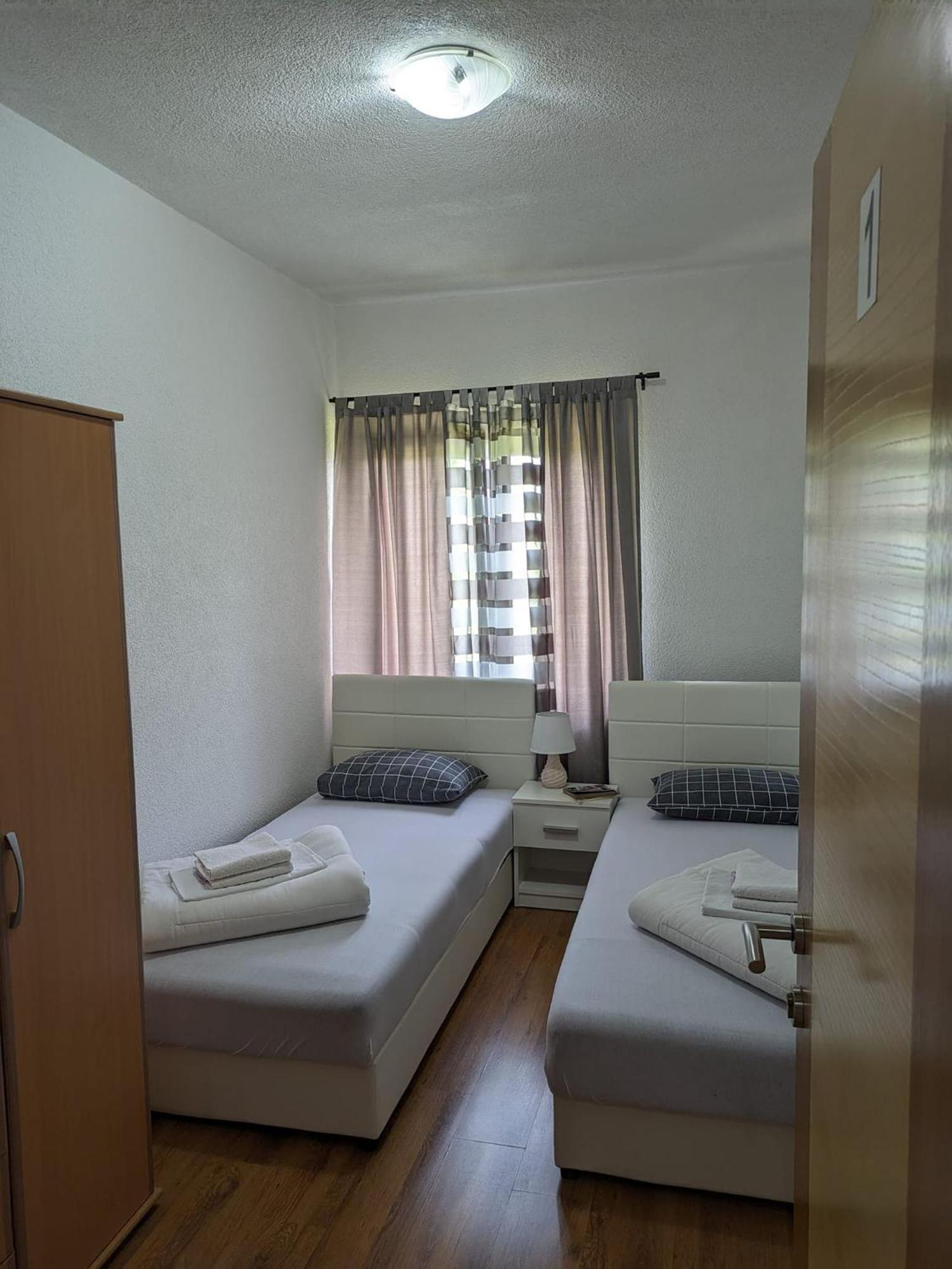 Vacation Home Keskic Velika Gata 외부 사진